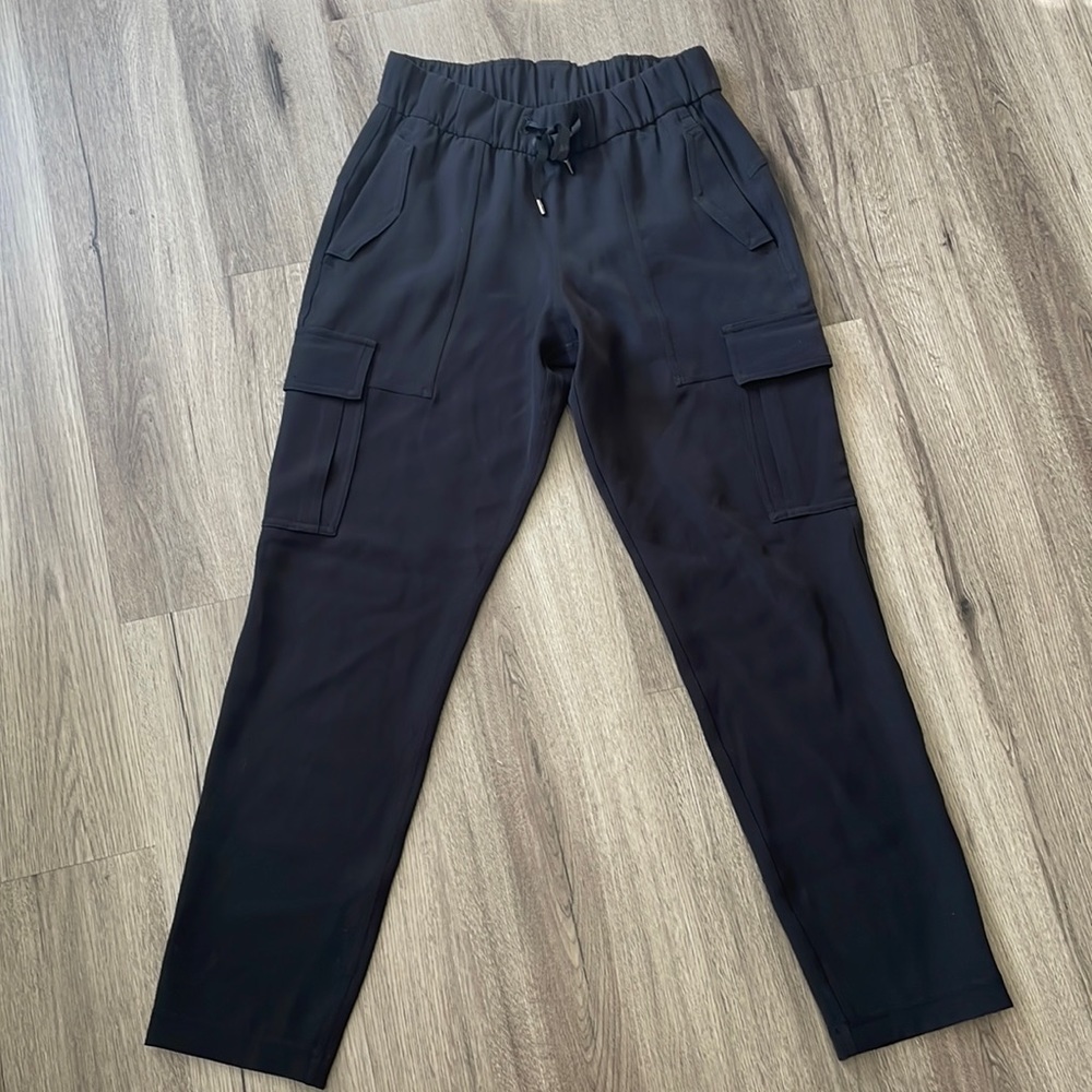 Lululemon black Ready Set Cargo pants size 4